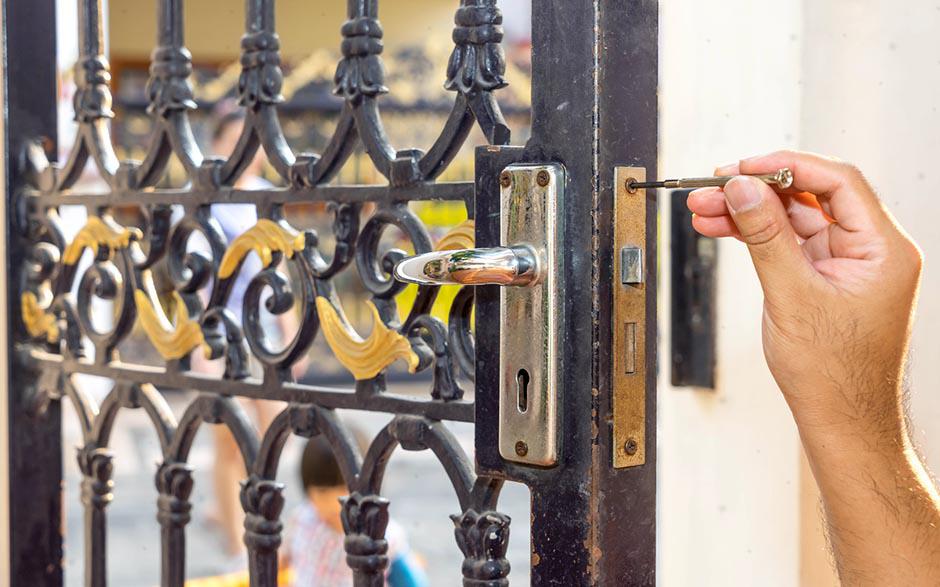 changer serrure porte blindée Paris 7