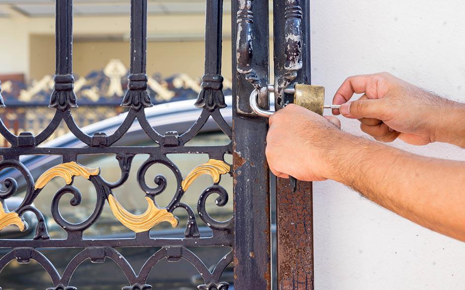 changement serrure porte Clichy-sous-Bois